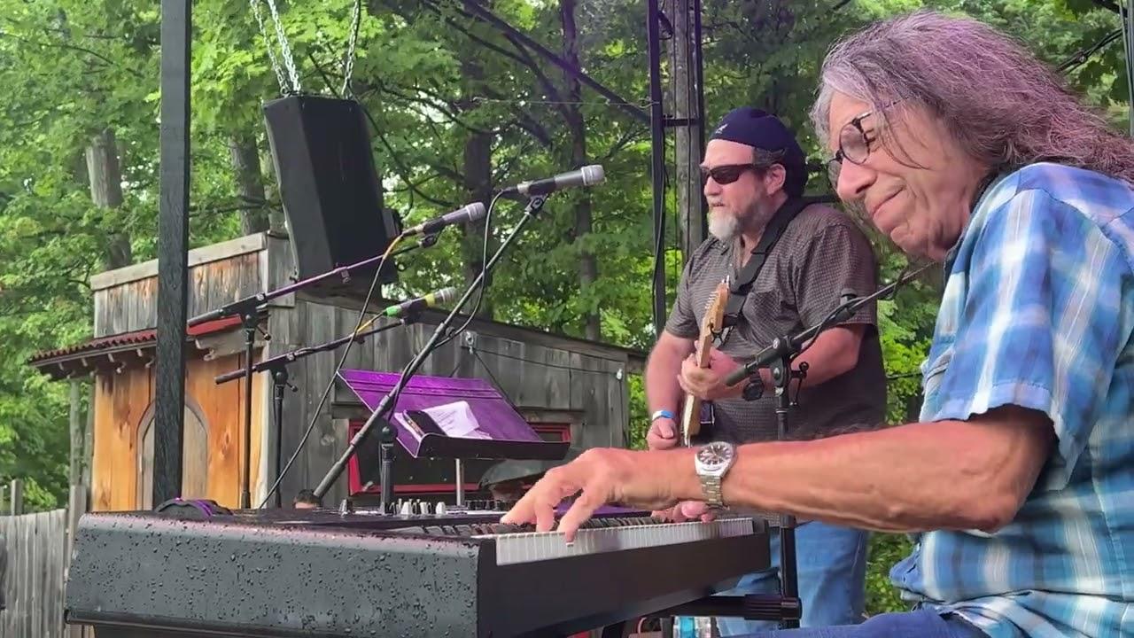 Democracy Rocks 2 concert #indivisiblehurleywoodstock #indivisible #democracy #woodstockny #hurleyny